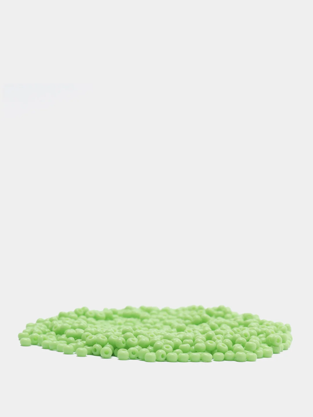 Мятный чешский бисер Preciosa 10/0, Natural opaque (10, 50 грамм)