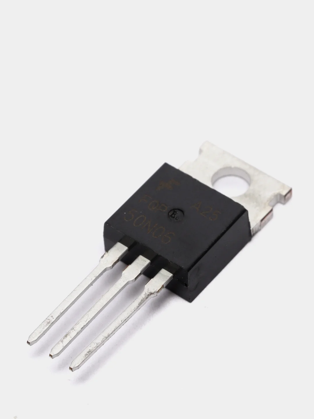 3 штуки Транзистор FQP50N06 (N-канал 60V 52.4A) TO-220
