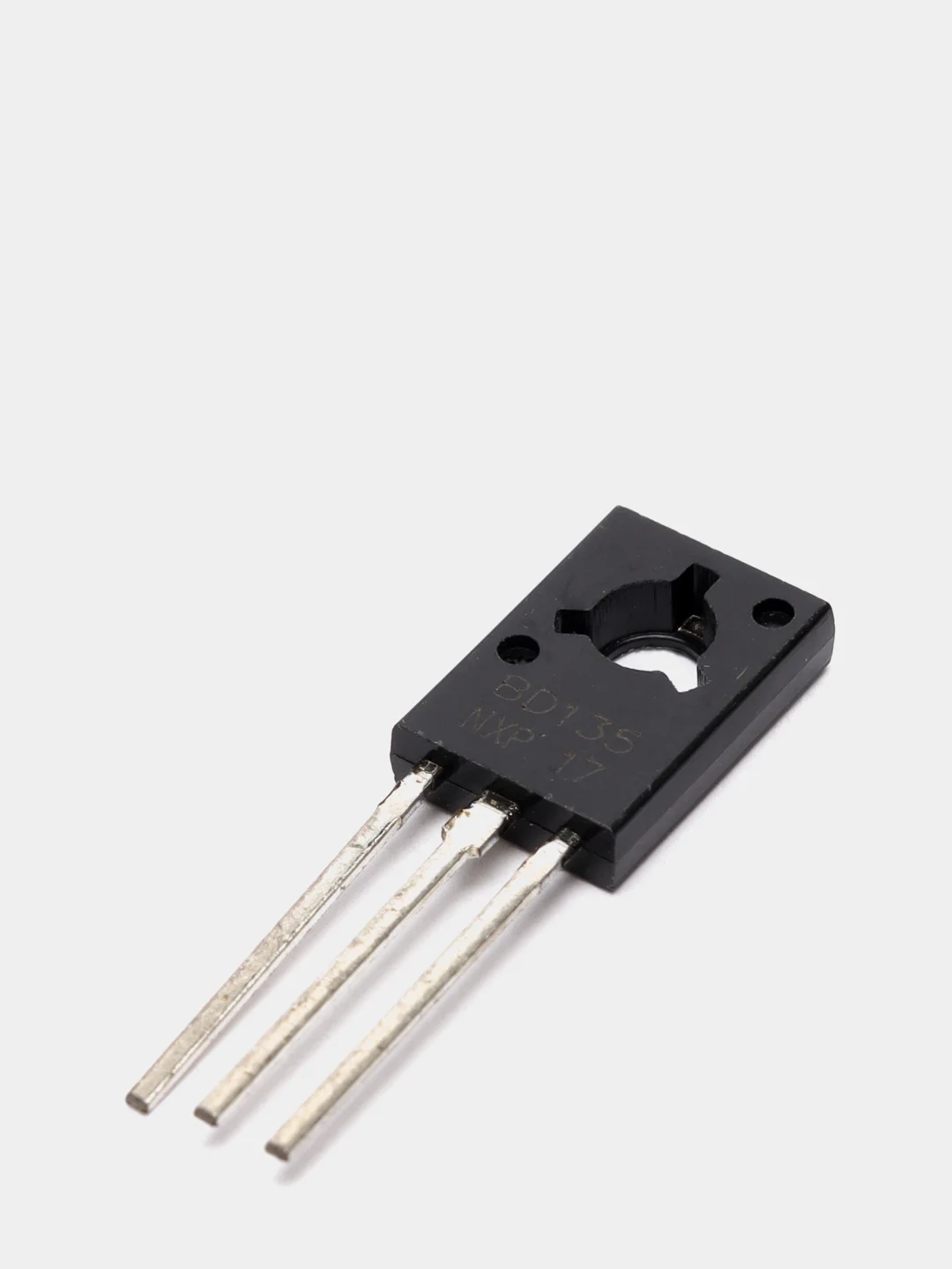 20 штук Транзистор BD135 (КТ815Б) (NPN 45V 1.5A 25.5W) TO-126