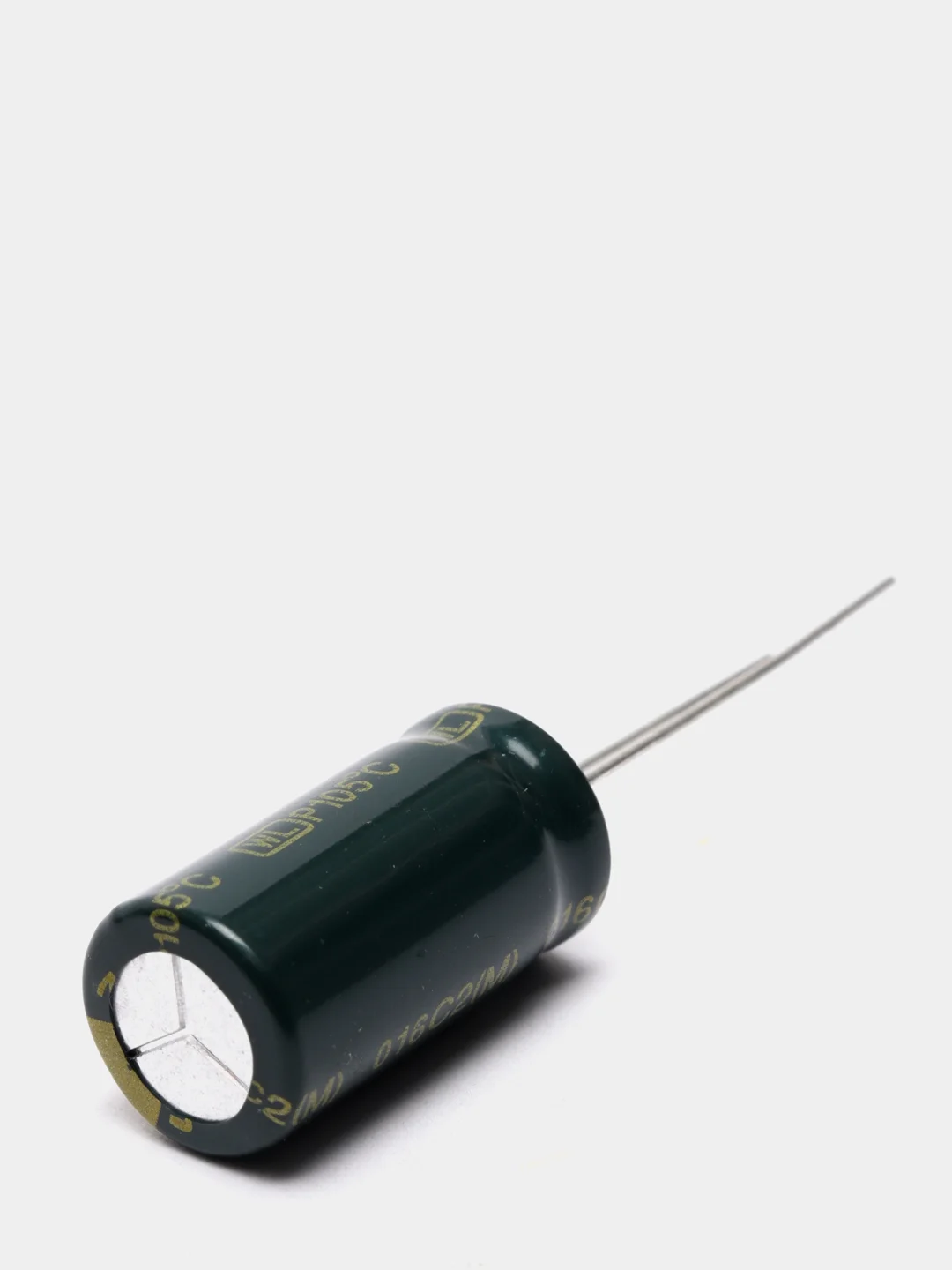 820мкФ 25в Конденсатор LOW ESR 820UF 25V 105C 10х20 (JAMICON/JB)