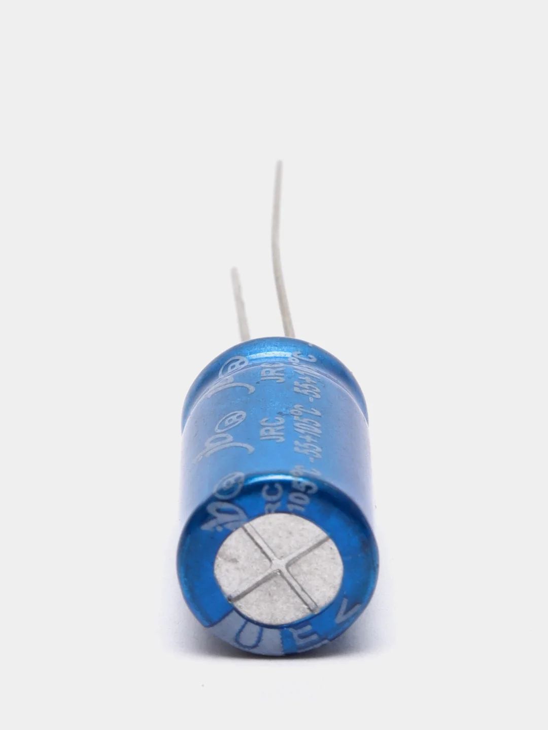 4 штуки 820мкФ 6.3в Конденсатор LOW ESR 820UF 6.3V 105C 8х14мм JB