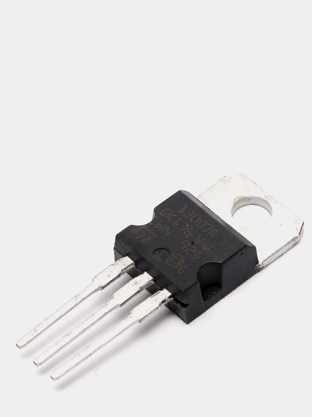 Транзистор ST13007A (=MJE13007A) (NPN 400V 8A 80W) TO-220AB