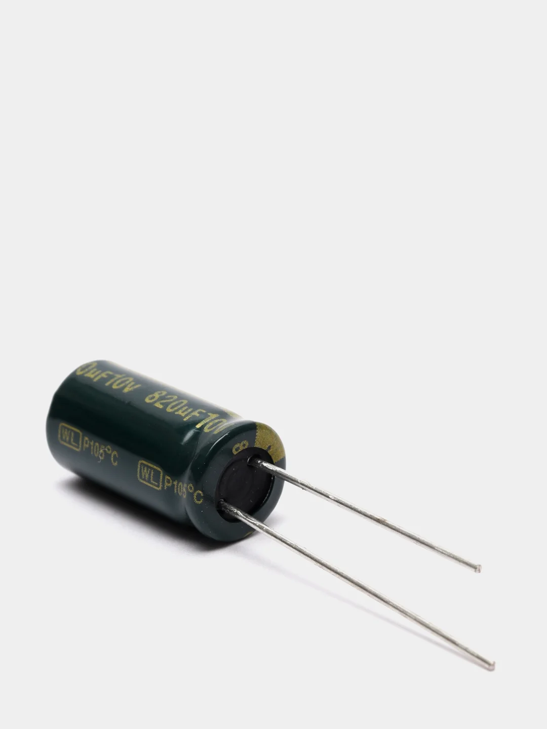 820мкФ 10в Конденсатор LOW ESR 820UF 10V 105C 8х14 WL JAMICON