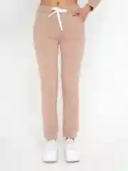 Бежевый костюм женский