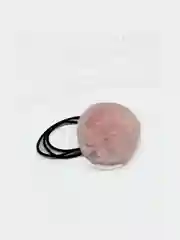 Конфетный резинка с меховым шариком