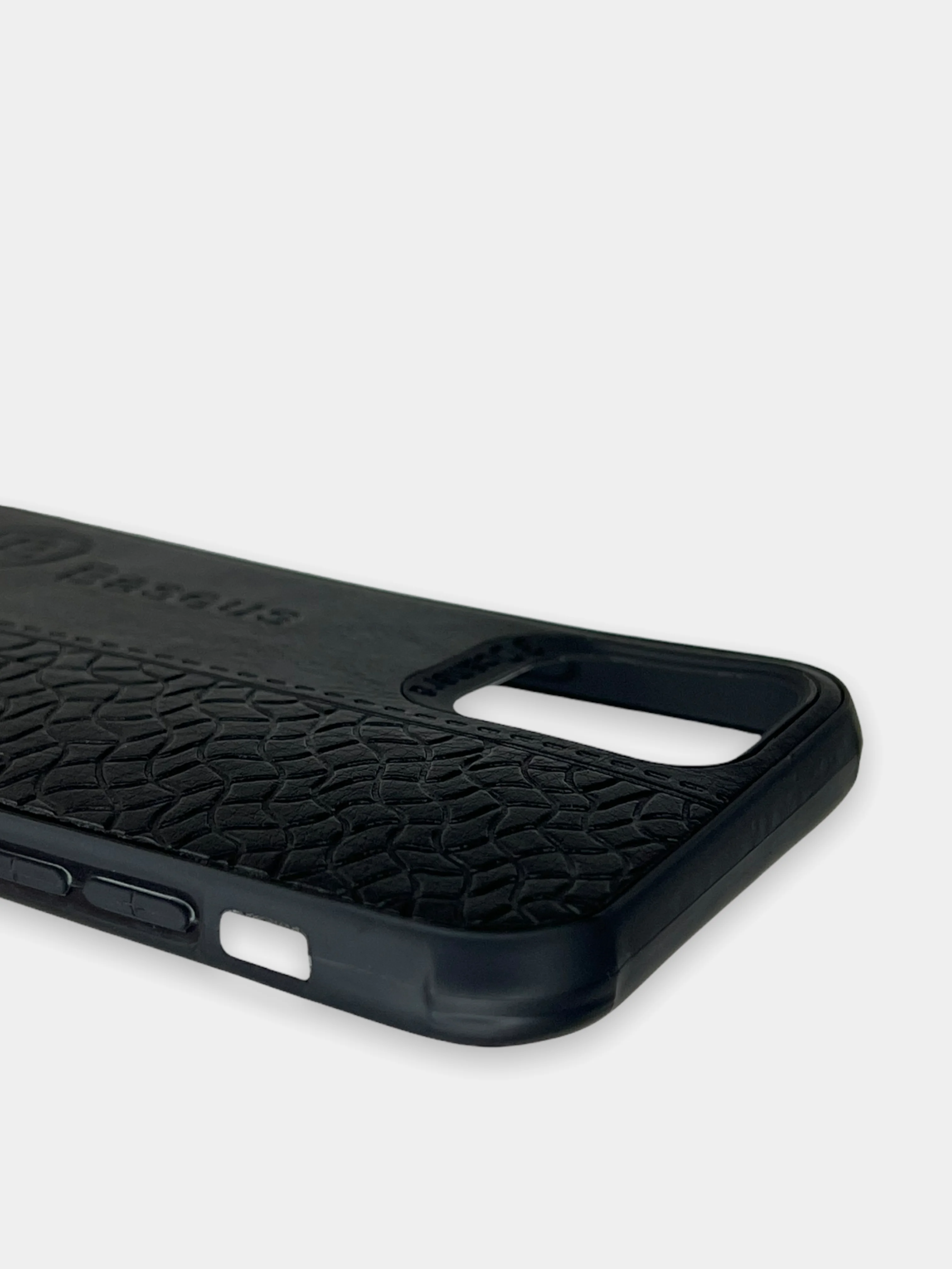 Черный чехол iPhone 12 / 12 Pro (6.1) из экокожи Baseus