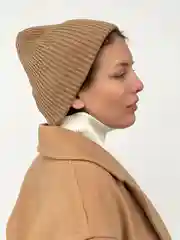Бежевый шапка женская вязаная весенняя, шерсть