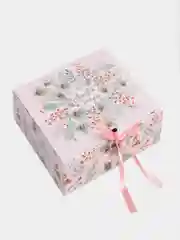 Розовый коробка подарочная новогодняя с ленточкой. 20*18*5 см