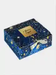 Синий коробка подарочная новогодняя с ленточкой. 20*18*5 см