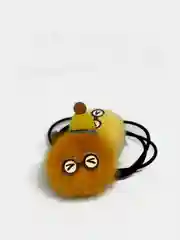 Горчичный резинки с меховым шариком