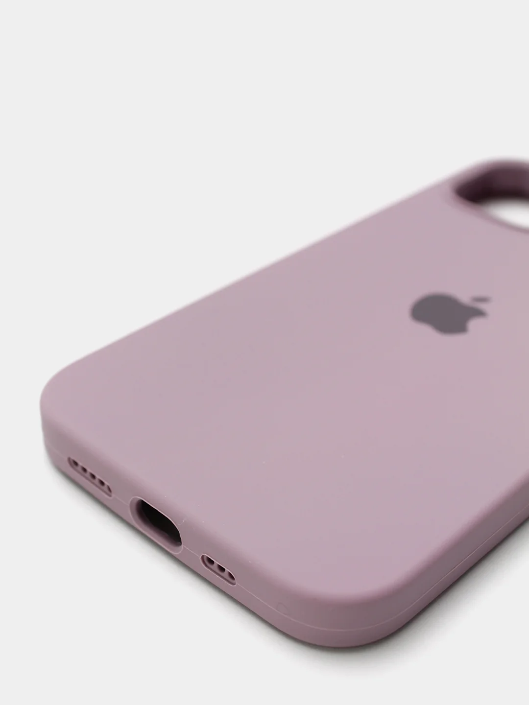 Сиреневый чехол Silicone Case для iPhone 13 с закрытым низом