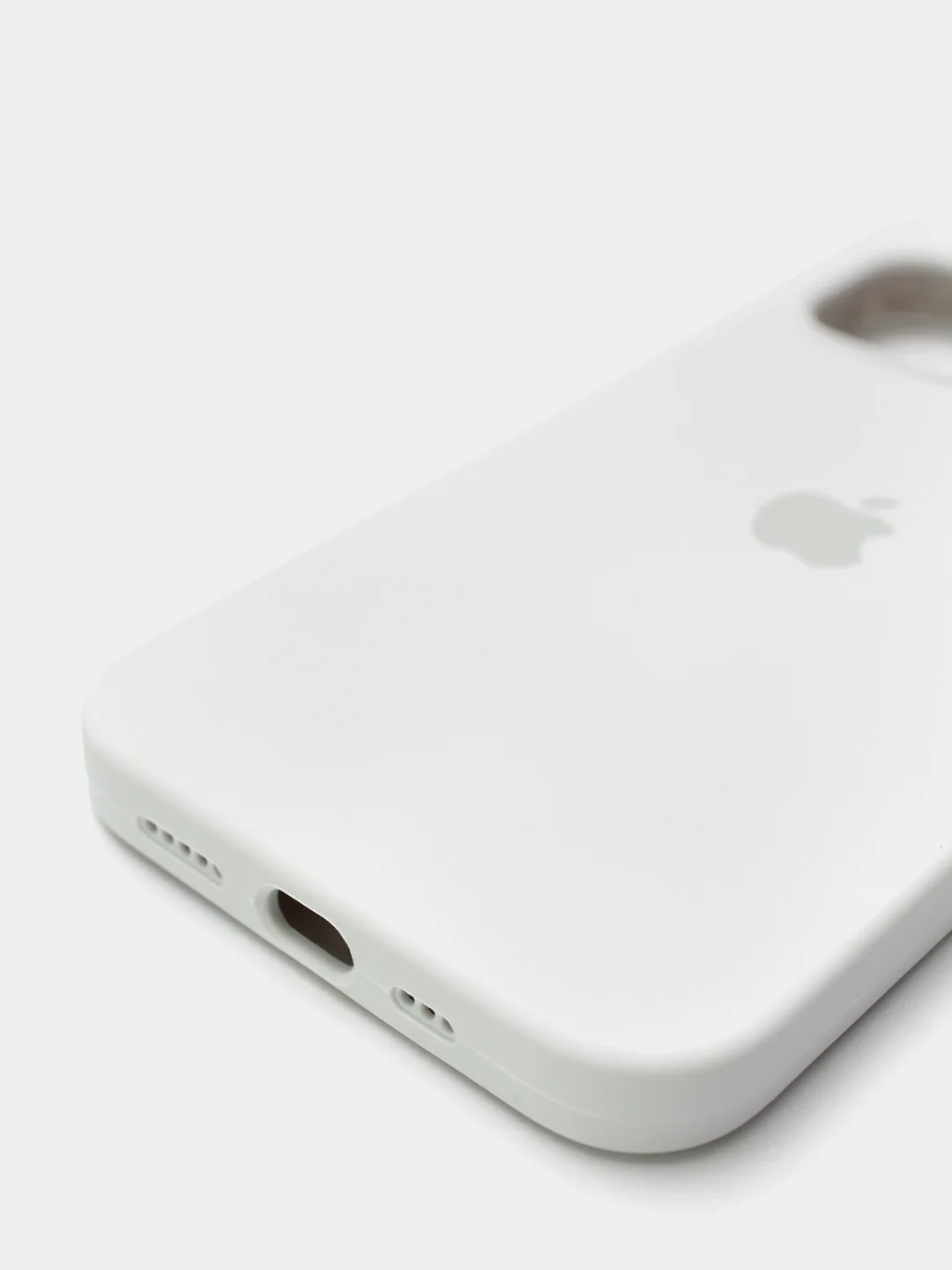 Белый чехол Silicone Case для iPhone 13 с закрытым низом