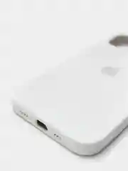 Белый чехол Silicone Case для iPhone 13 с закрытым низом