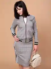 Красный комплект одежды TOPLES