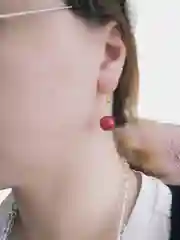 Красный серьги, ручная работа
