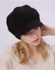 Черный берет-шапка зимняя женская