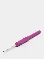 Крючок для вязания, с пластиковой ручкой, d = 4 мм, 14 см, цвет фиолетовый