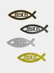 Белый наклейка-шилдик "Рыбка Jesus"