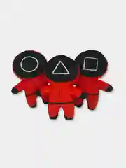 Фуксия мягкая игрушка охранник "Игра в кальмара" 15 см, с кольцом