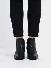 Ботинки женские, Madella