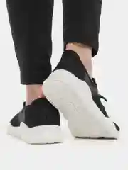 Черный кроссовки унисекс