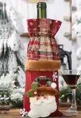 Алый чехол новогодний на бутылку