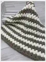 Плед детский ручной вязки из ALIZE PUFFI плетенка двухцветная