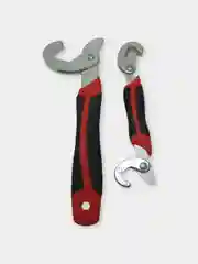Красный ключ гаечный универсальный Snap Grip 3 в 1
