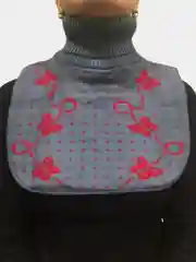 Морской манишка женская