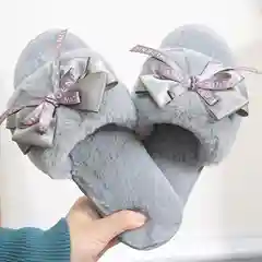 Серый домашние тапочки