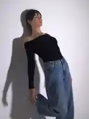 Боди с открытыми плечами
