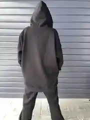 Черный худи с вышивкой ЯПЕРВЫЙ, оверсайз