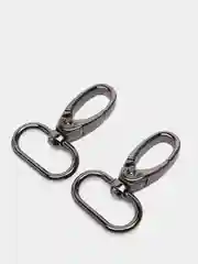 Серебряный карабин металлический для сумки, поворотный шир. 2,5 см. уп. 2 шт