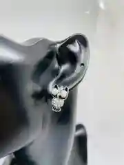 Белый серьги "Совушки"