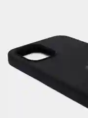 Черный чехол на iPhone 12 Pro Max