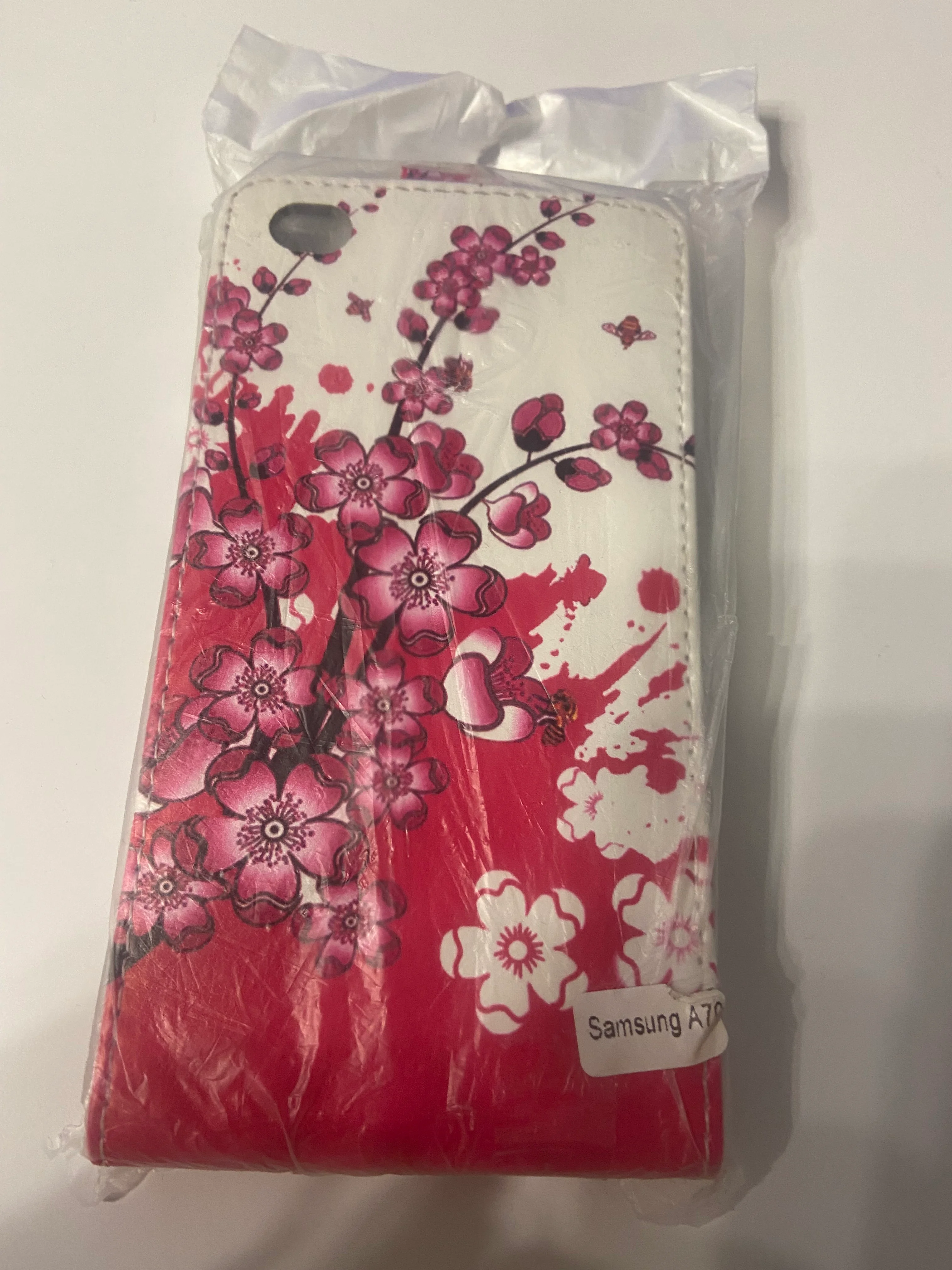 Алый чехол-книжка LENOVO S60