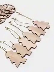 Белый набор деревянных елочных игрушек