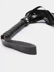 Черный плеть для БДСМ
