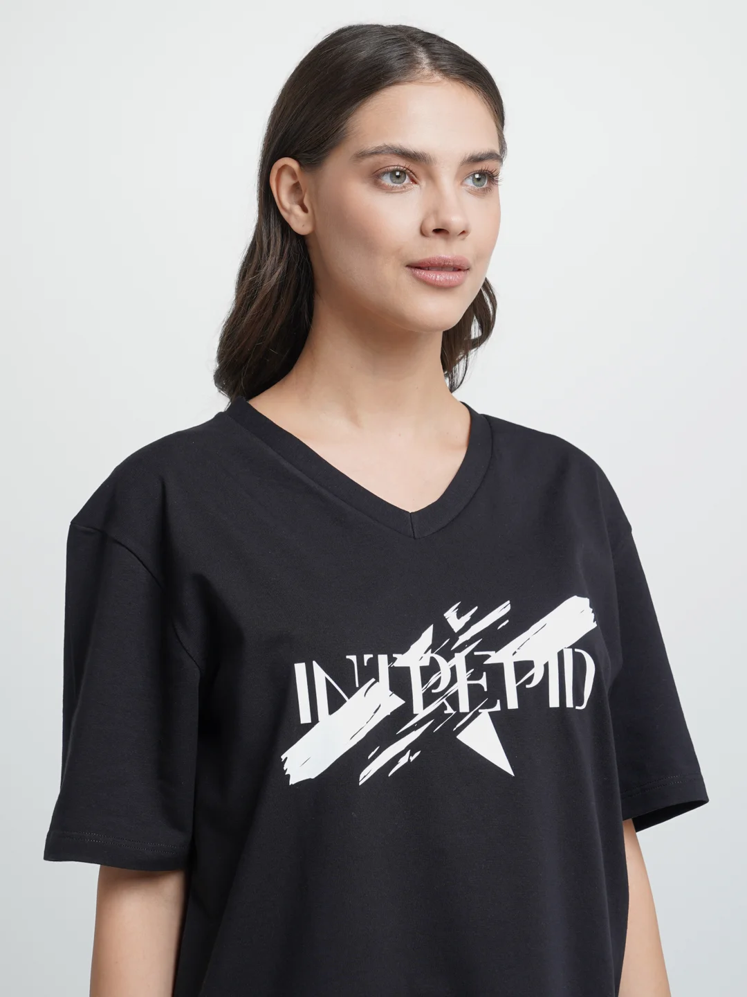 Черный футболка INTREPID, черный