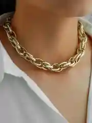 Желтый металлическое цепное ожерелье