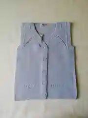 Серый жилет вязаный