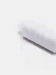 Белый нитки швейные