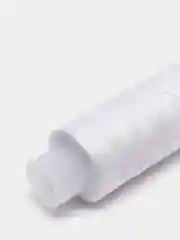 Белый нитки швейные