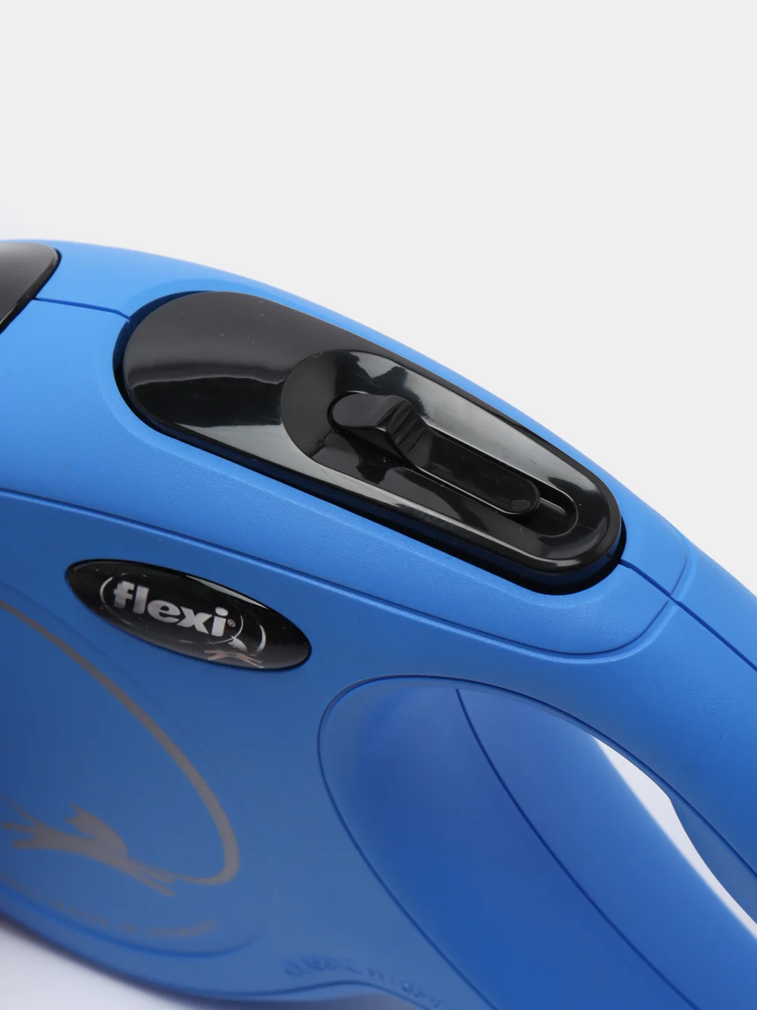 Поводок-рулетка для выгула собак Flexi New Classic трос М, голубой, 8 м 20 кг