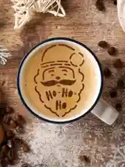 Красный трафарет для рисования на кофе