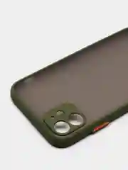Зеленый матовый чехол на айфон 11, 12, 13, 14, Pro, 11 Pro Max, 12 Pro Max с цветными кнопками
