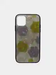 Багровый чехол на iPhone 11