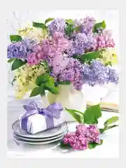 Алмазная мозаика "Сирень в вазе на столе" 40*50 см на подрамнике