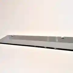 Полка стеклянная из закалённого стекла. безопасное стекло