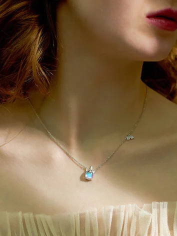 Серьги. Браслет. Цепочка. Набор бижутерии для девочки